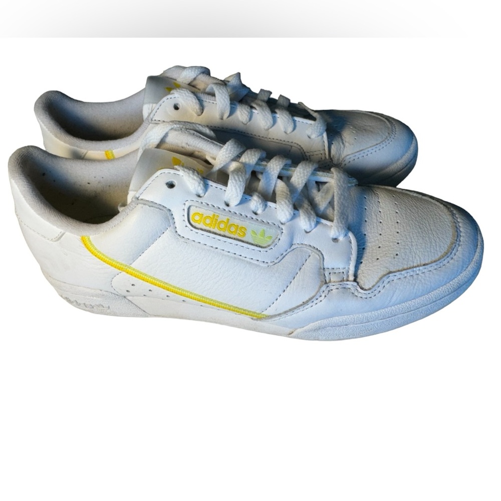 Retro 90s Vibe Adidas White Yellow Sneakers Retro Tennis Shoes Women’s 7.5 MINTY